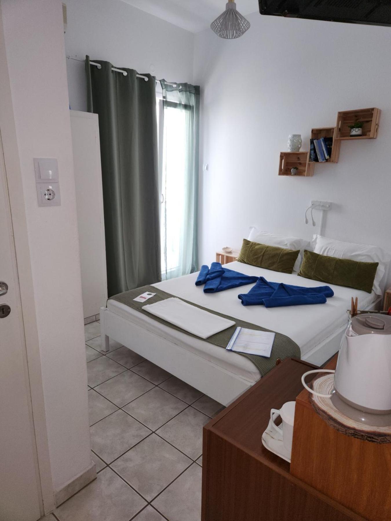 Kato Yialos Hotel